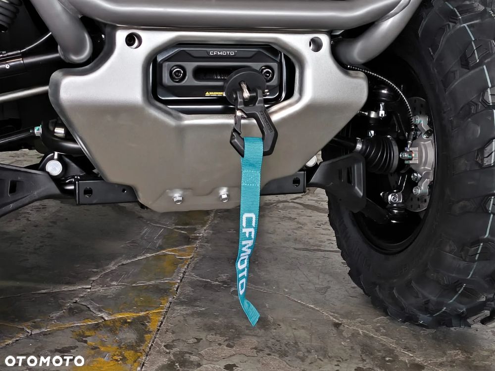CFMoto CForce - 8