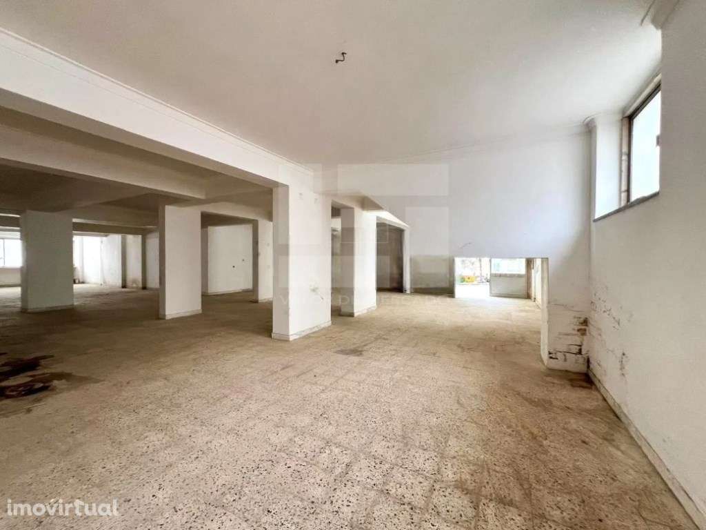 LOJA NO CACÉM - Grande imagem: 4/13