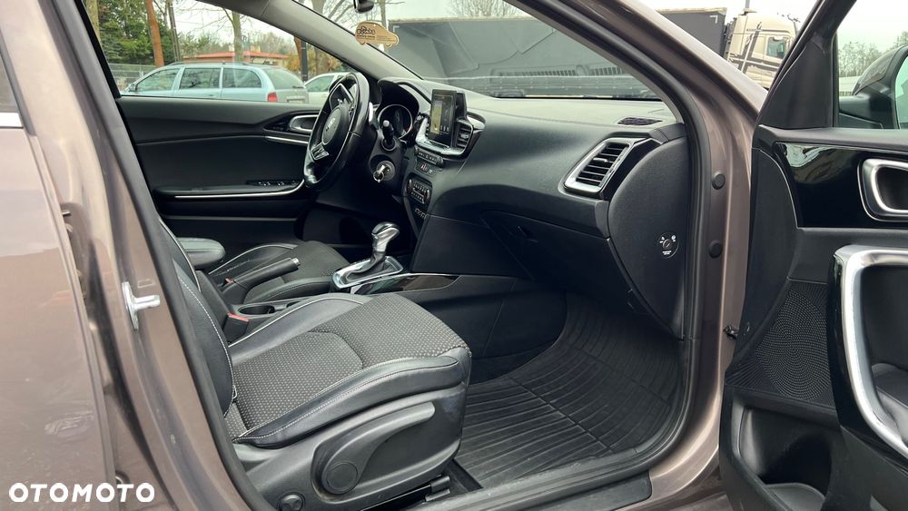 Kia Ceed 1.4 T-GDI L DCT - 15