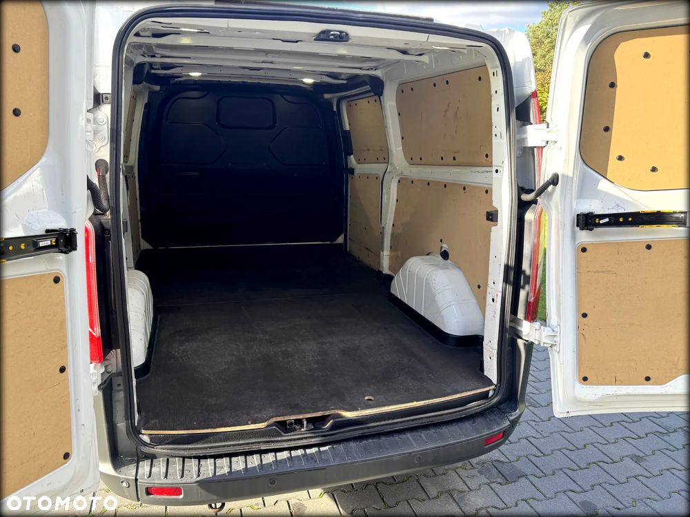 Ford TRANSIT CUSTOM - 27