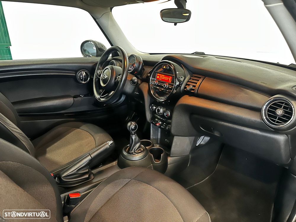 MINI 3 Portas One D - 20