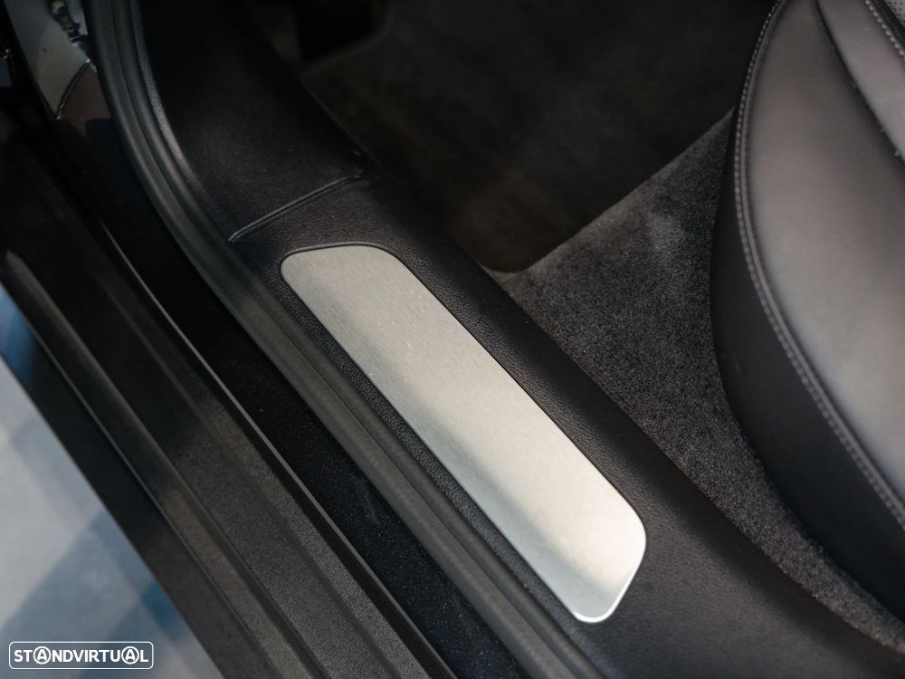 Porsche Panamera 4 E-Hybrid - 31
