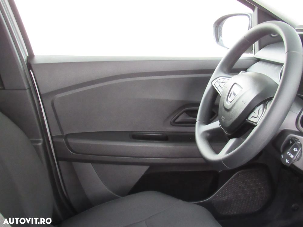 Dacia Logan TCe 90 Essential - 24