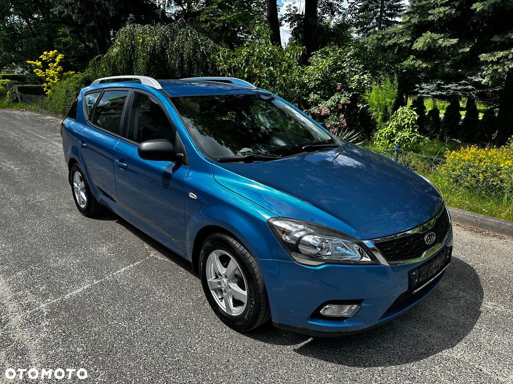 Kia Ceed - 1