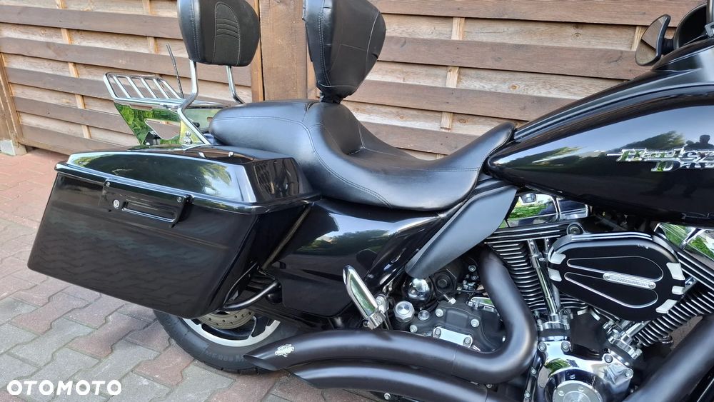 Harley-Davidson Touring Street Glide - 12