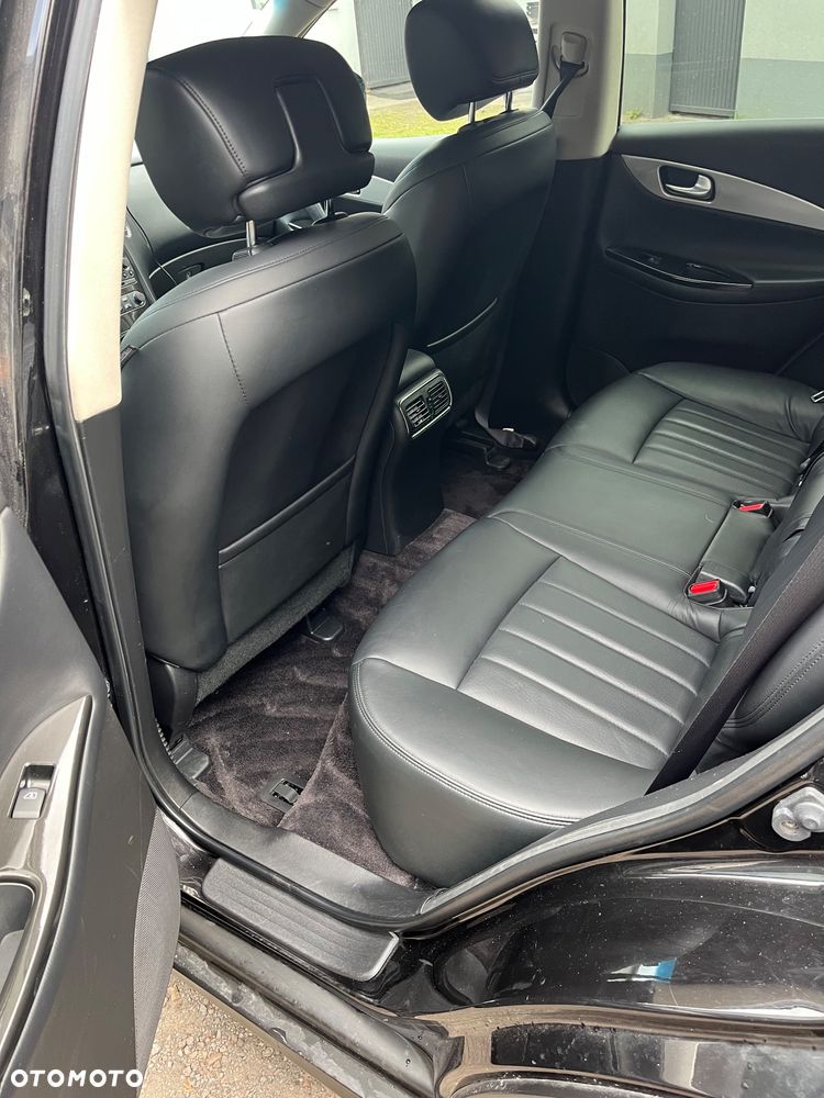 Infiniti QX50 3.0d - 11