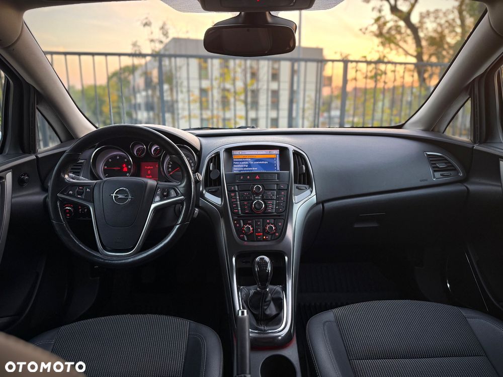 Opel Astra 1.7 CDTI DPF Cosmo - 19