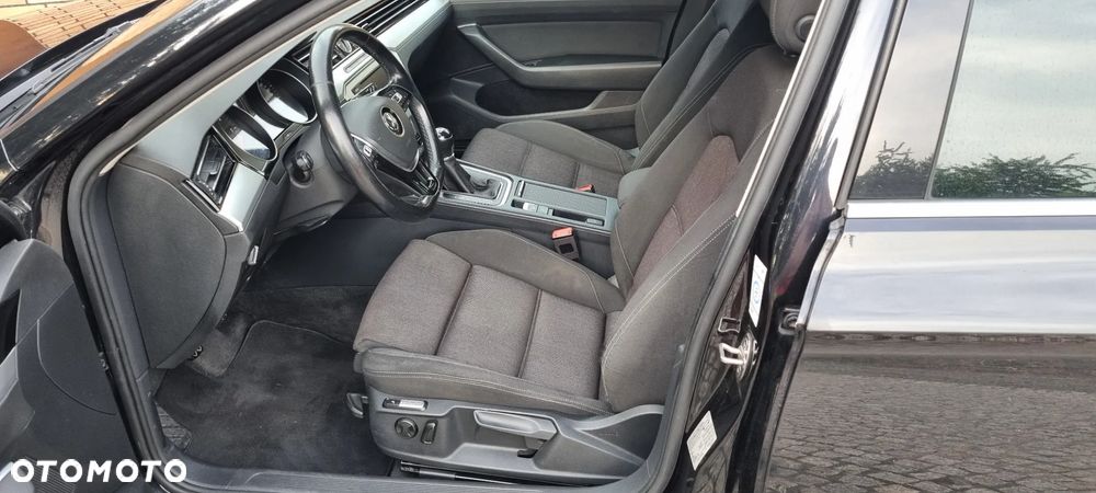 Volkswagen Passat - 7