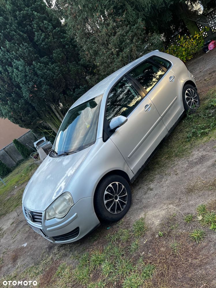 Volkswagen Polo - 2