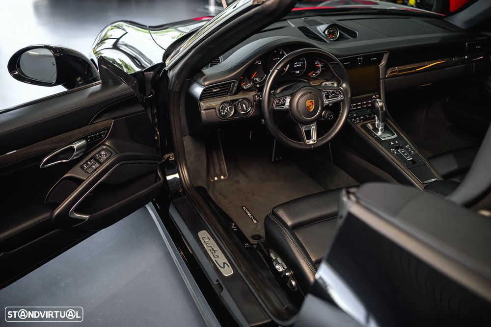 Porsche 911 (991) Turbo S Cabriolet - 17