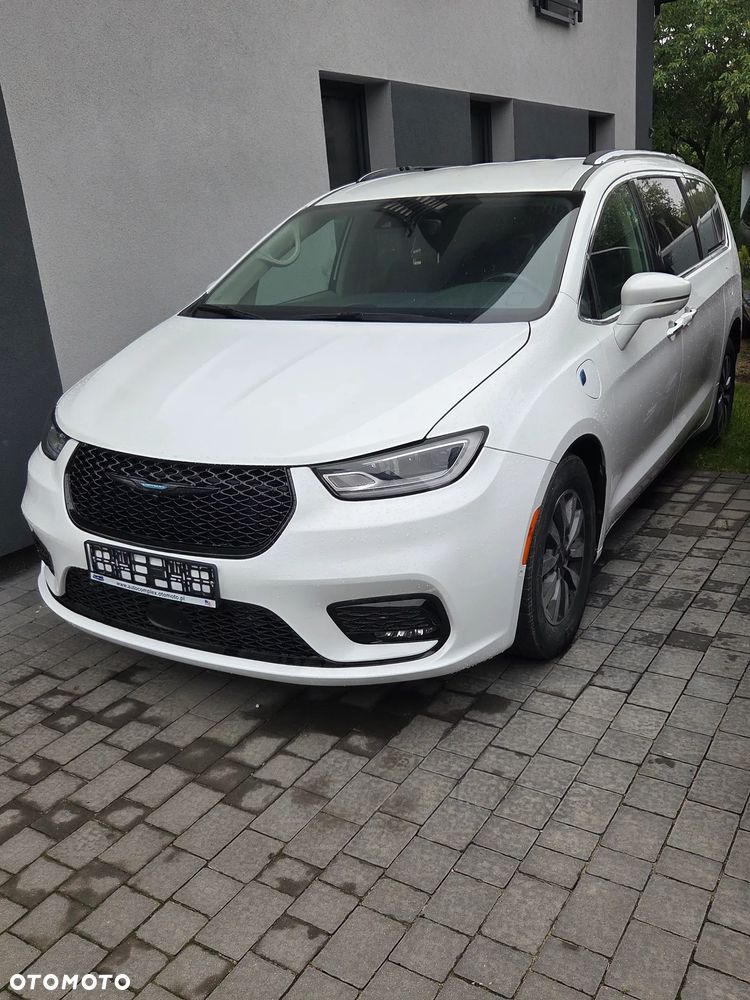 Chrysler Pacifica - 6