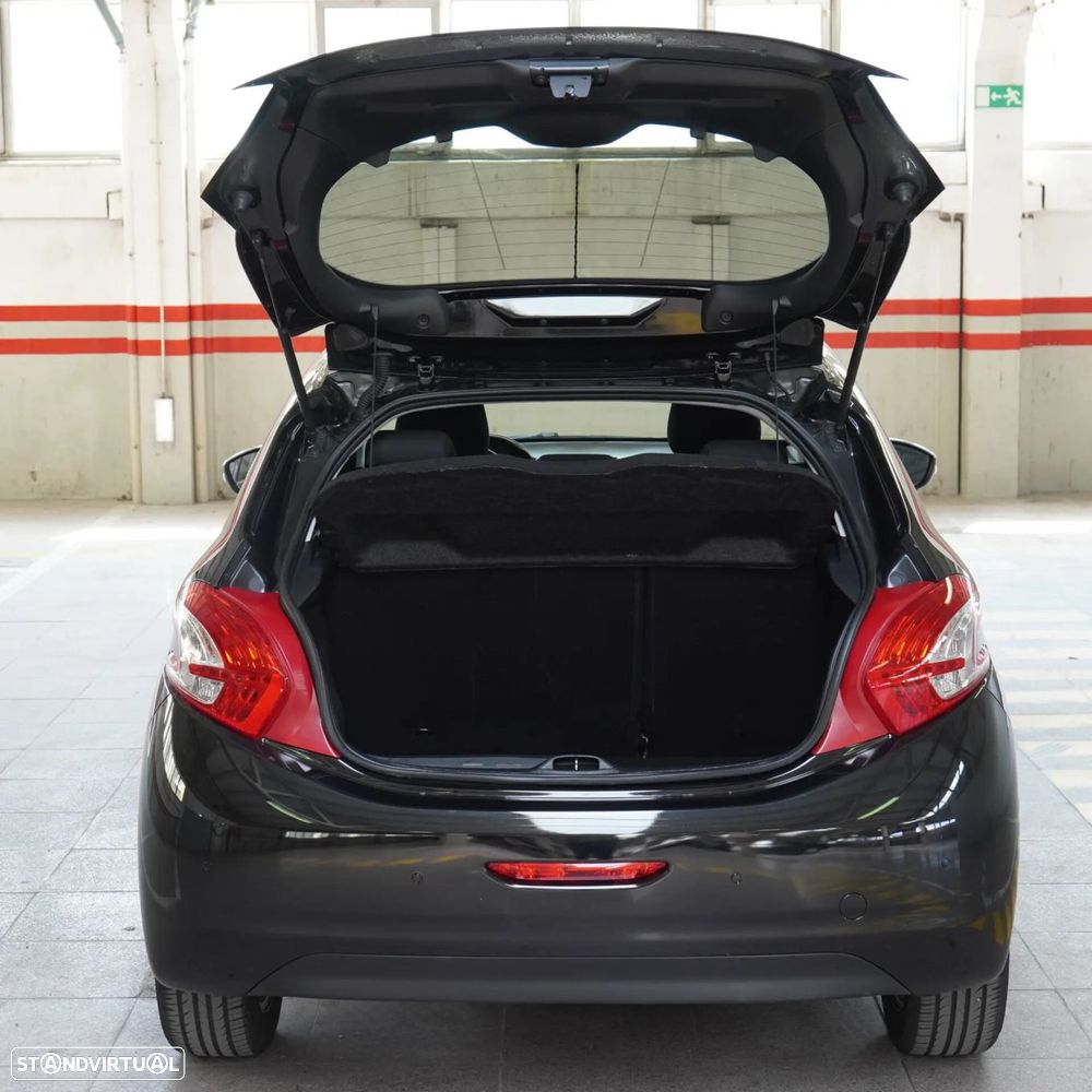 Peugeot 208 1.2 PureTech Style - 47