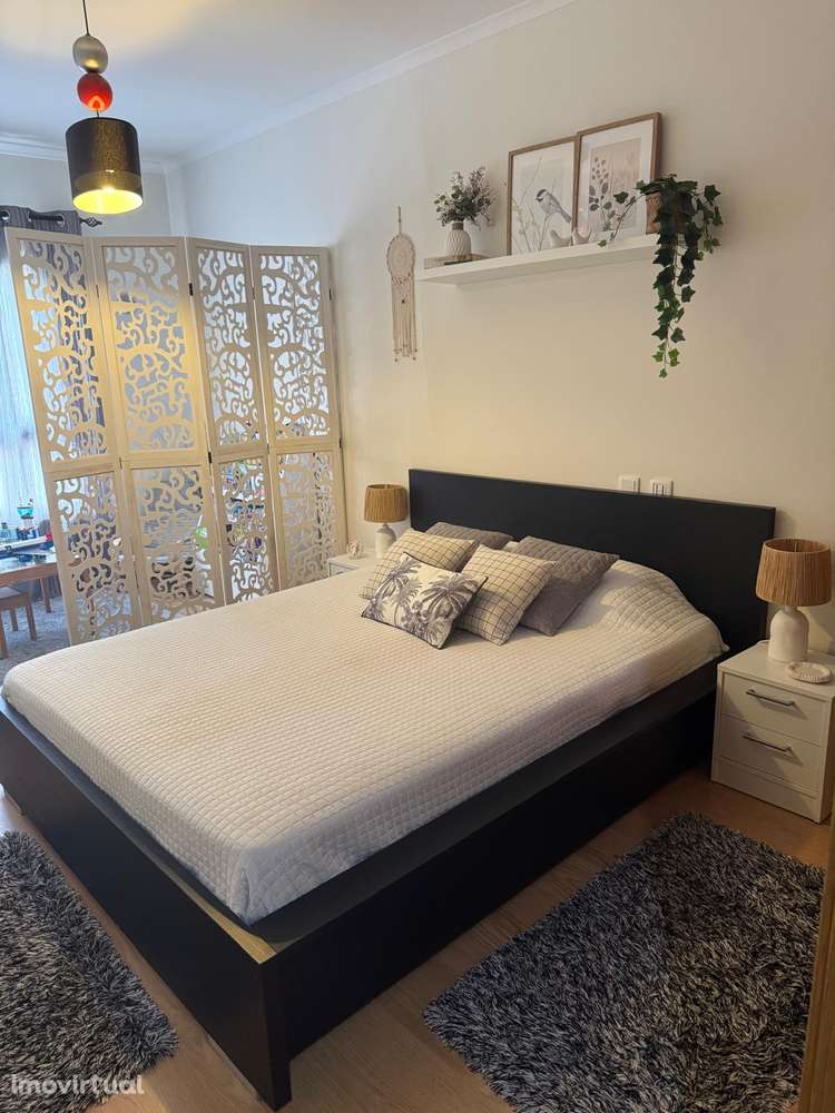 Apartamento T3 com 3 casas de banho e garagem - Grande imagem: 2/48