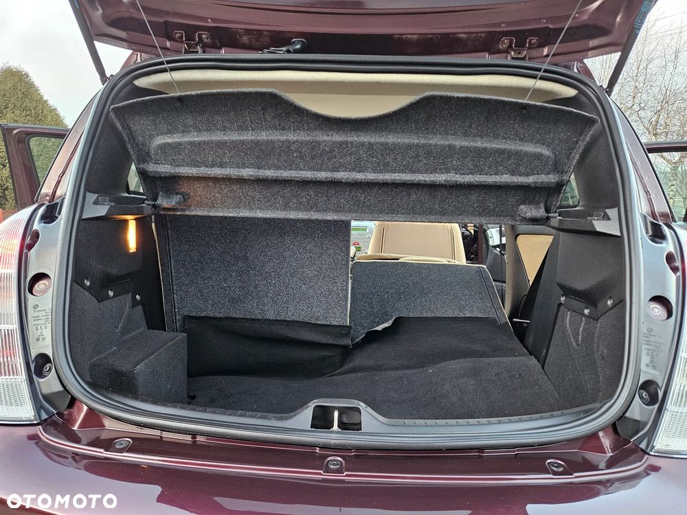 Lancia Ypsilon 1.4 8V Platino (4 os.) - 25