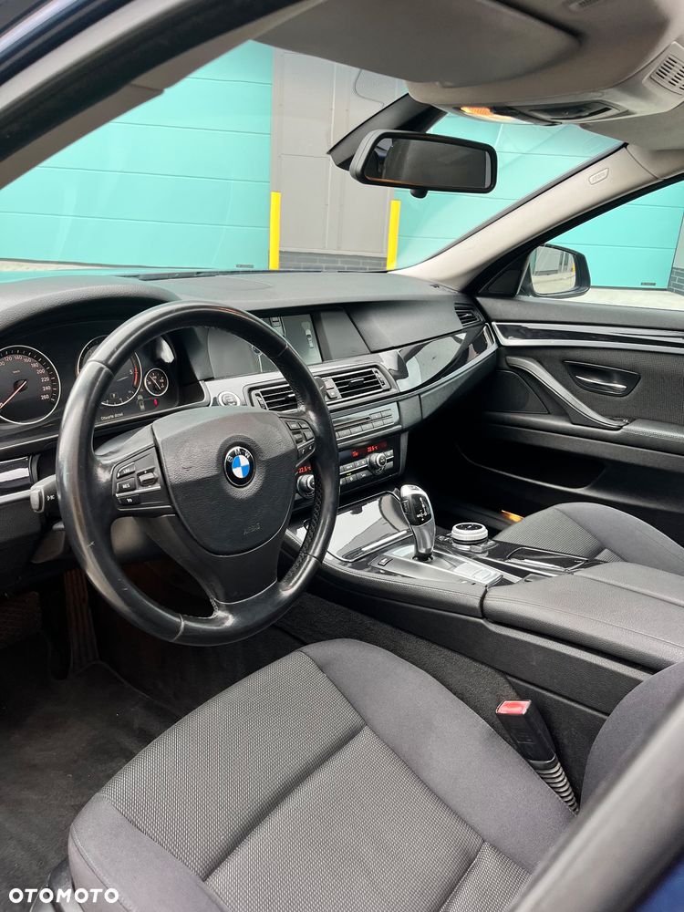 BMW Seria 5 520d Sport-Aut - 17
