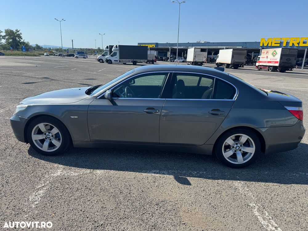 BMW Seria 5 520d Touring - 13