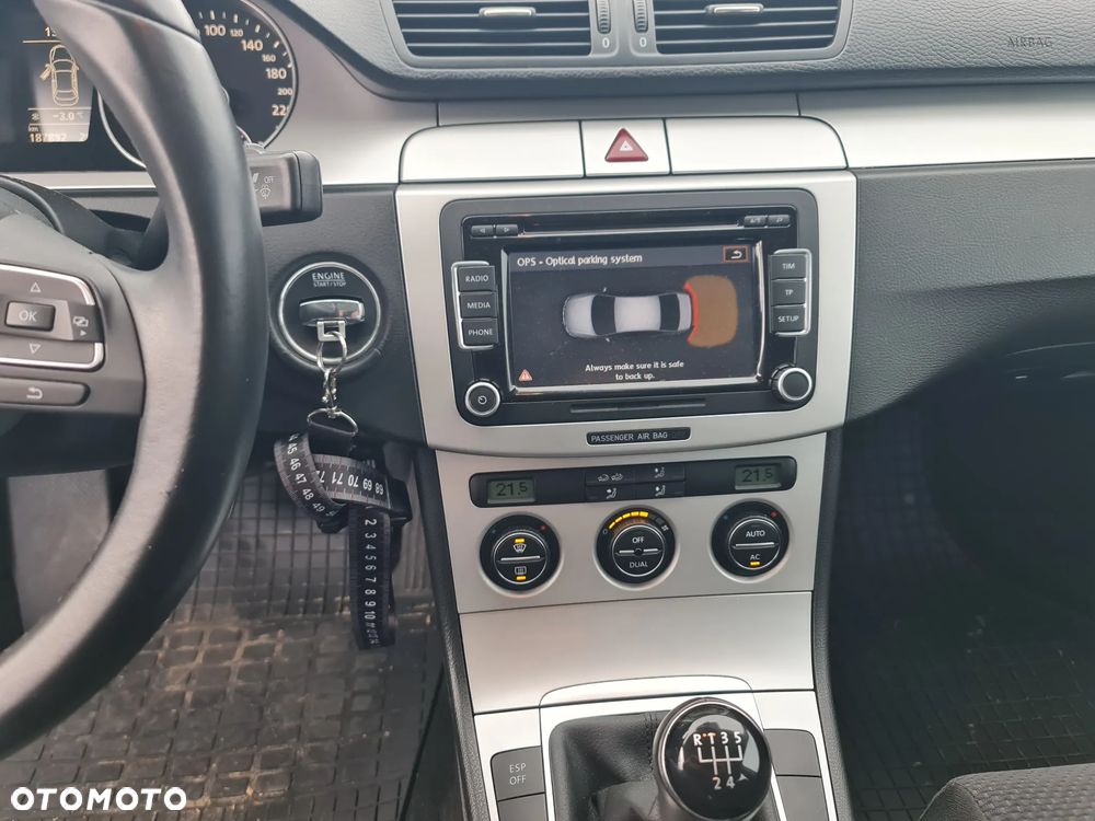 Volkswagen Passat 2.0 TDI DPF R-Line Edition - 14