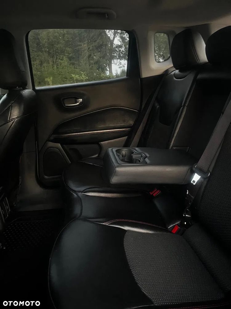 Jeep Compass - 16