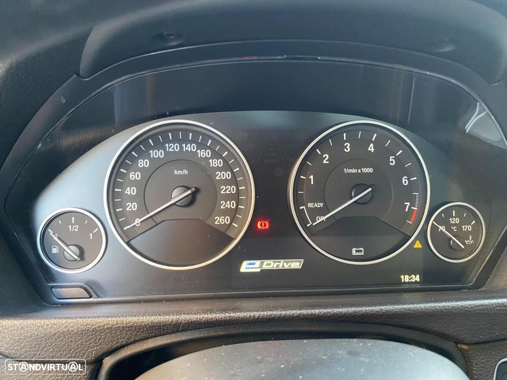 BMW 330 e iPerformance Line Sport - 16