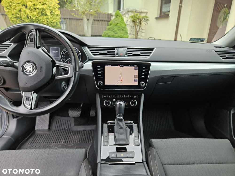 Skoda Superb 2.0 TDI Ambition DSG - 14