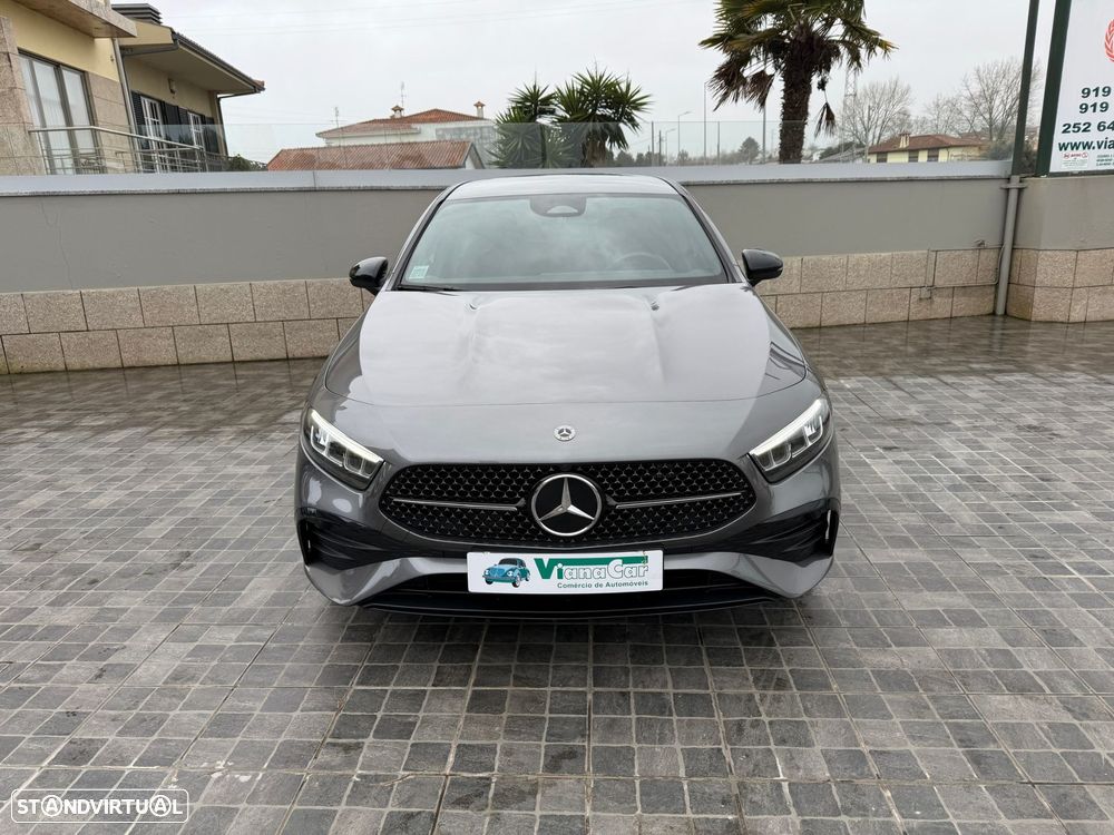 Mercedes-Benz A 250 Limousine e AMG Line - 3