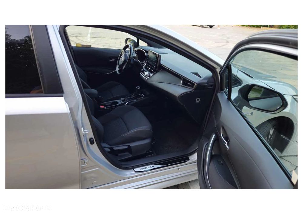 Toyota Corolla 1.8 Hybrid Comfort - 20