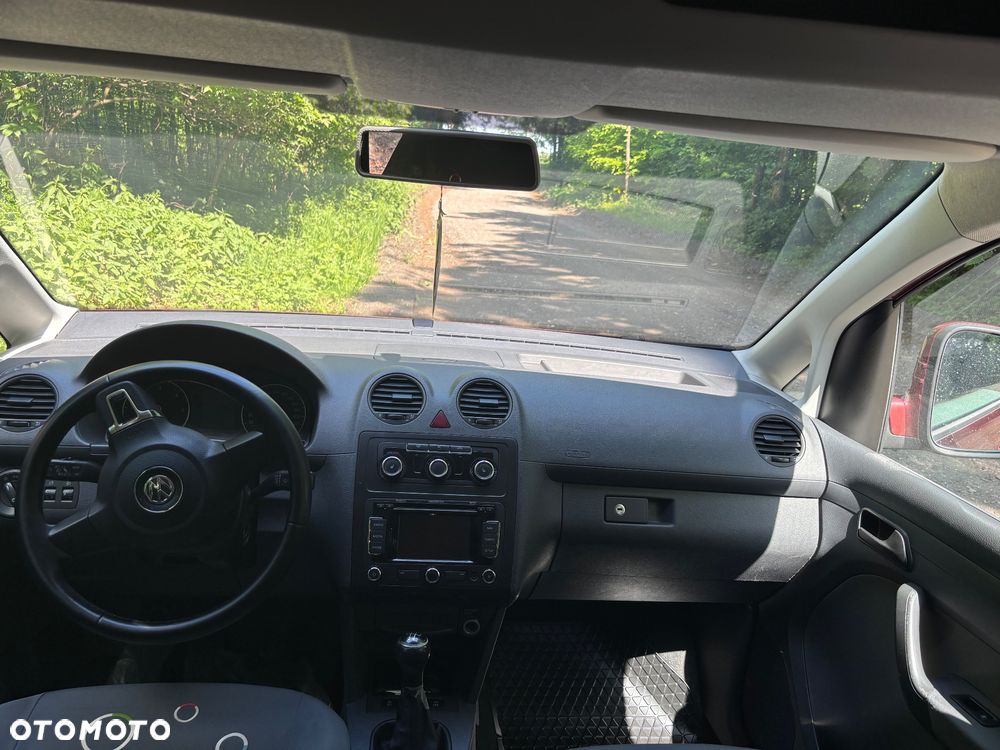 Volkswagen Caddy Comfortline BMT - 6