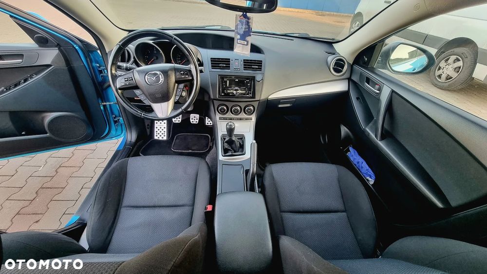 Mazda 3 - 15