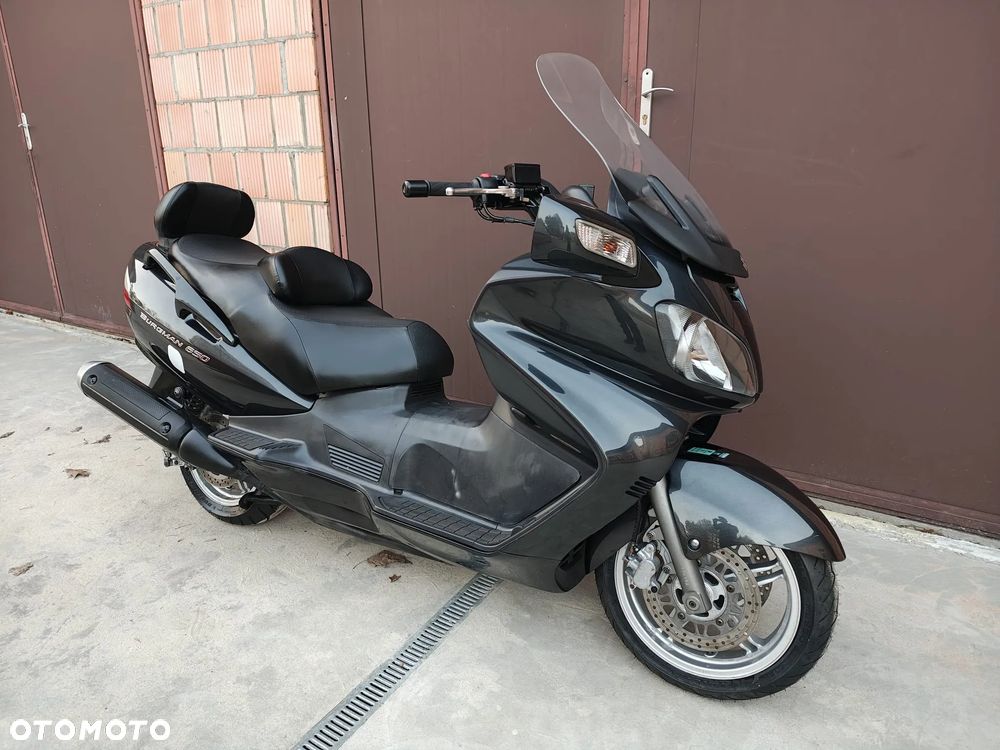 Suzuki Burgman - 13