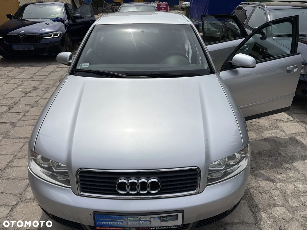 Audi A4 Limousine - 3