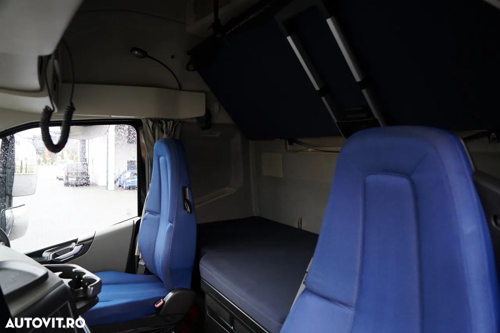 Volvo FH 460 / XXL / Prelată laterală - 7,7 m / 6x2 / Axă rabatabilă și directă / Aer condiționat parcare / - 28