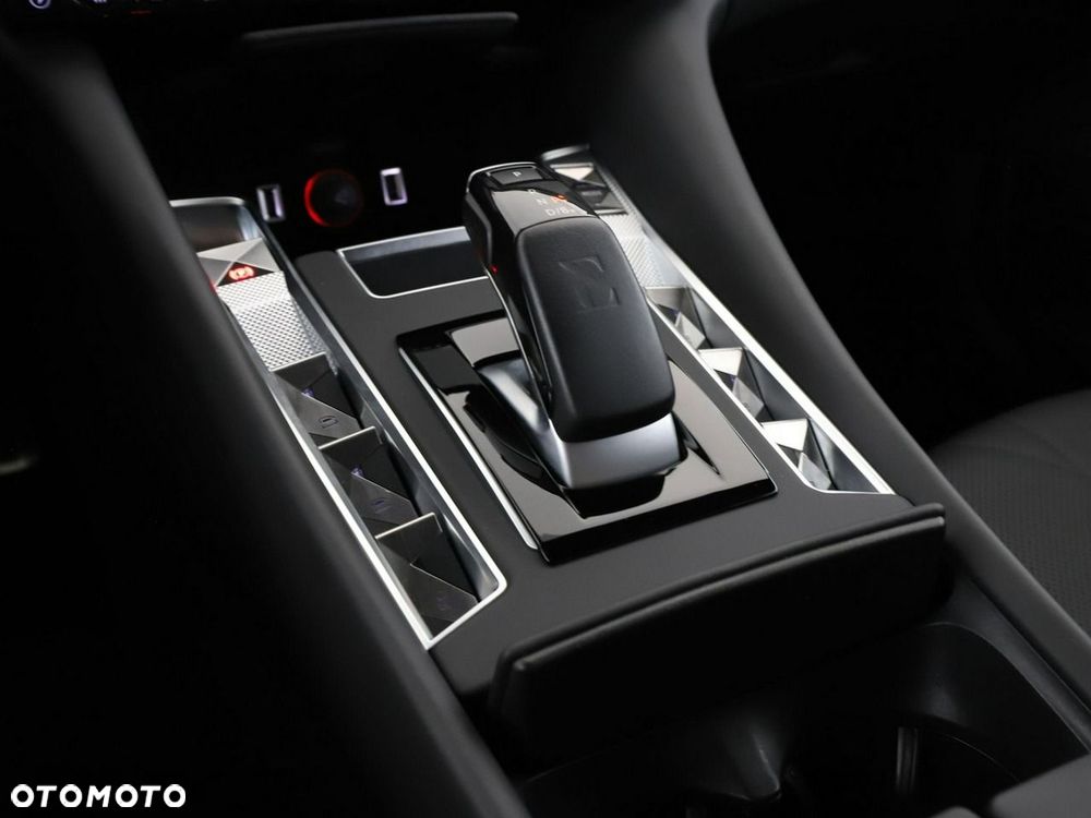 DS Automobiles DS 9 1.6 E-Tense Rivoli+ - 30
