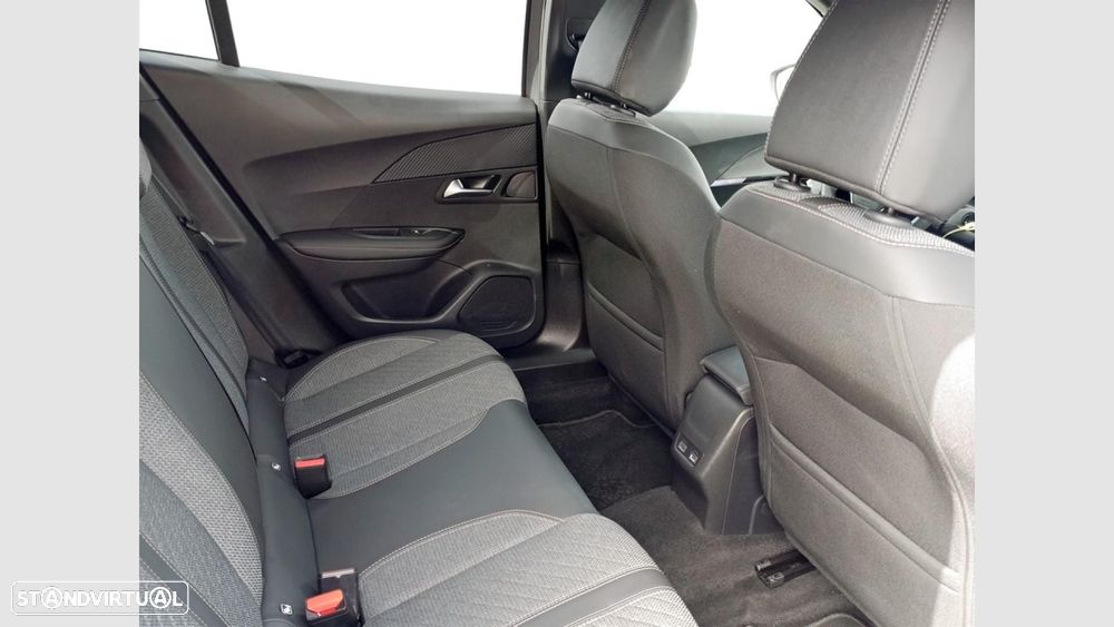 Peugeot 2008 1.2 Hybrid Allure e-DCS6 - 18