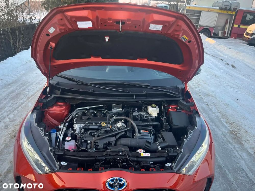 Toyota Yaris Hybrid 1.5 Style - 13