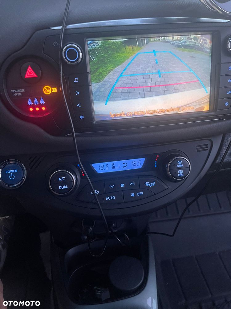 Toyota Yaris - 14