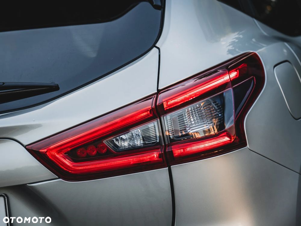Nissan Qashqai 1.6 dCi 360 S&S - 17