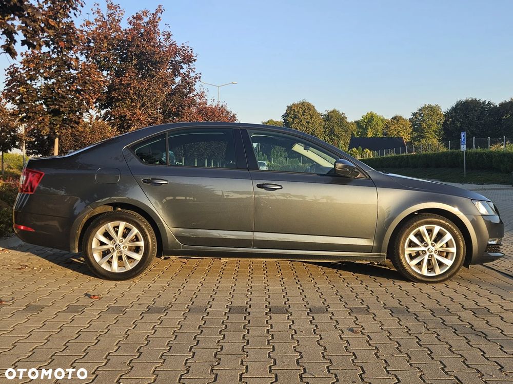 Skoda Octavia 1.4 TSI Ambition DSG - 2