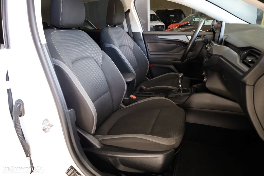 Ford Focus 1.0 EcoBoost MHEV Connected - 51