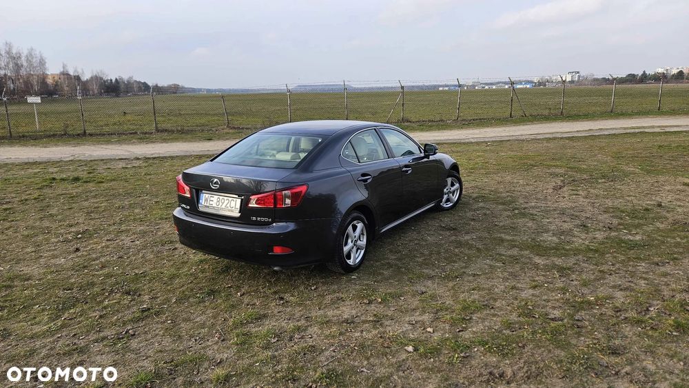 Lexus IS 220d - 6