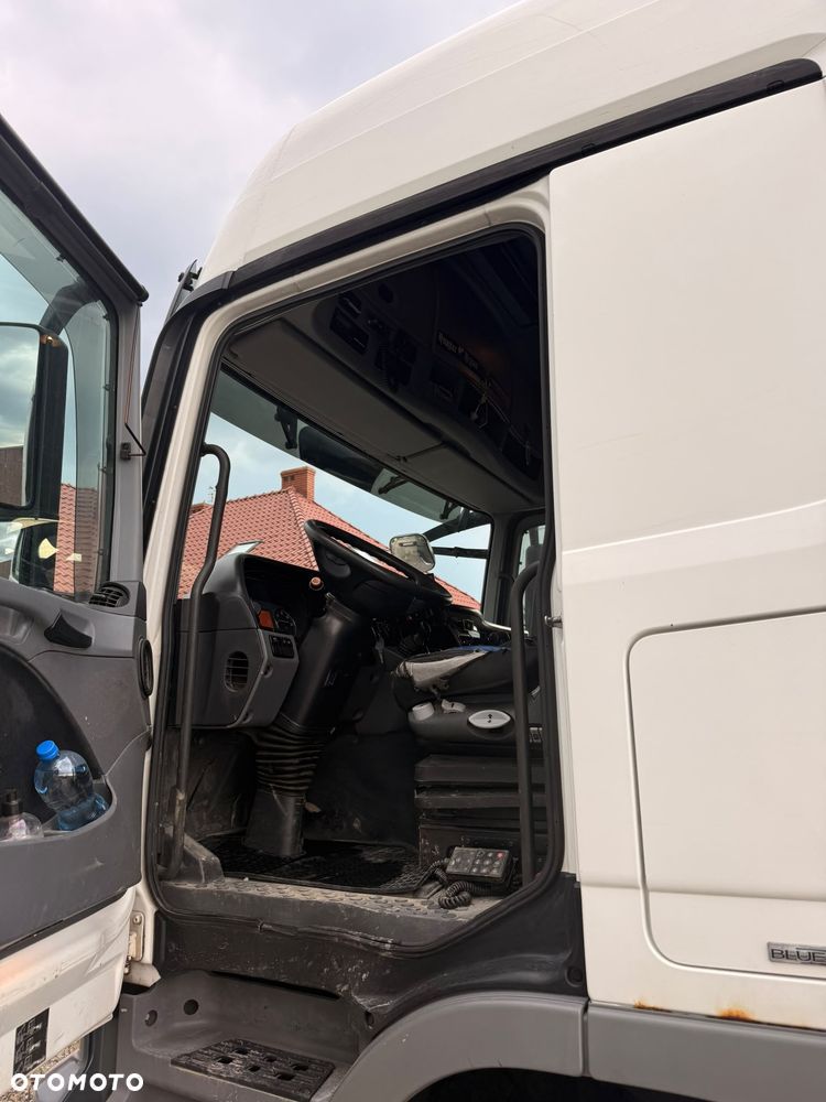 Mercedes-Benz Actros - 16