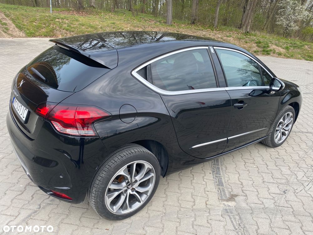 Citroën DS4 1.6 e-HDi SoChic MCP - 9