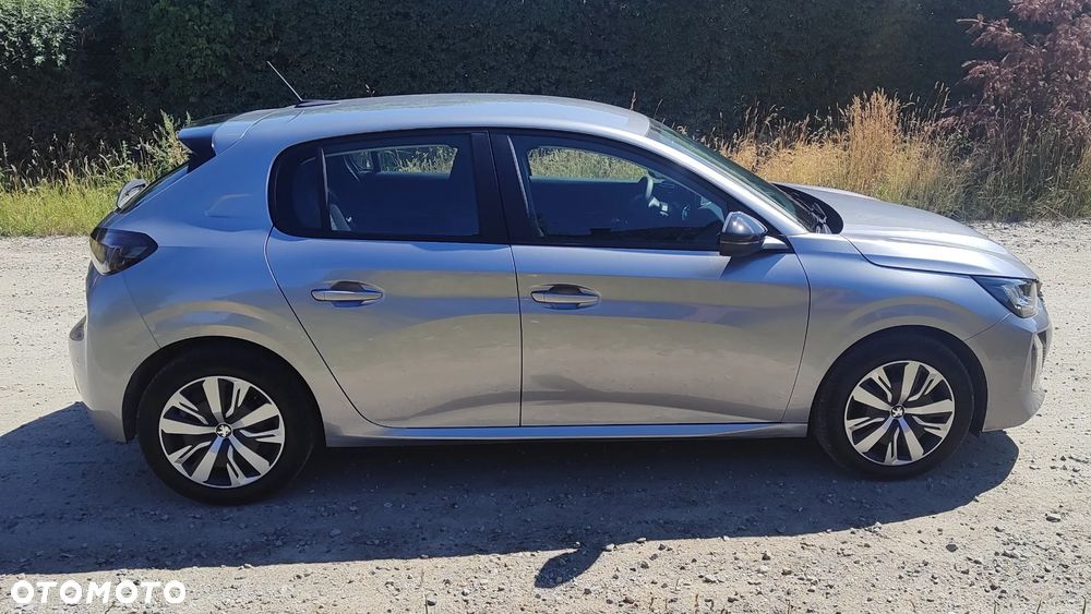 Peugeot 208 - 4