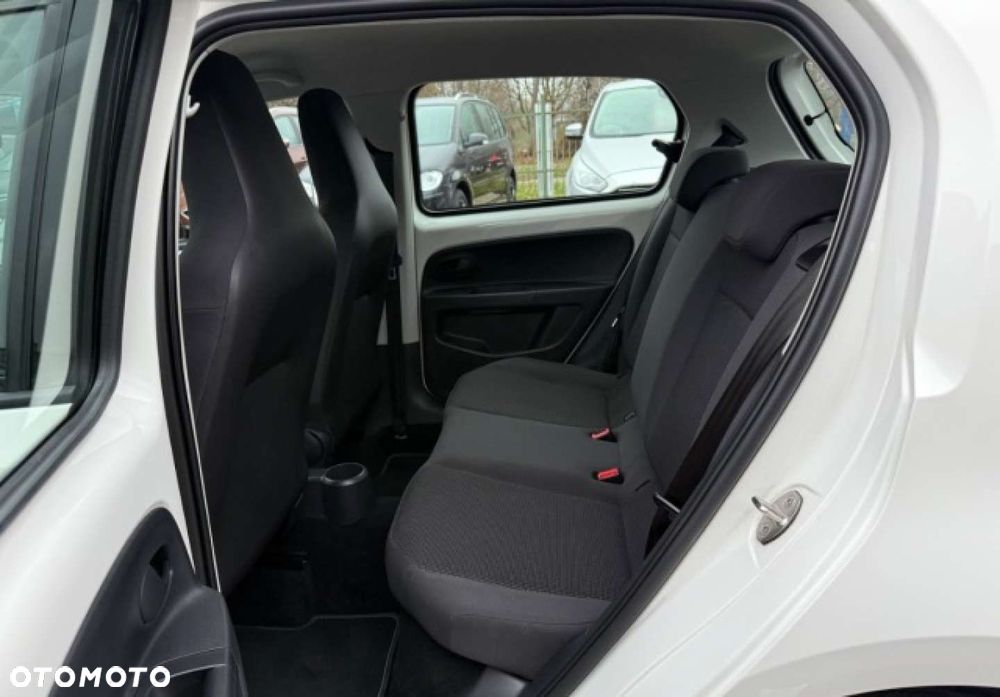 Volkswagen up! - 19