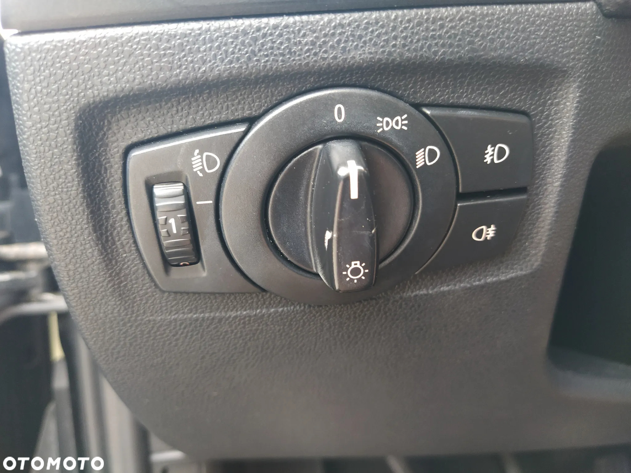 BMW Seria 1 116i - 16
