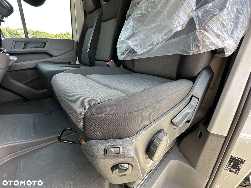 Volkswagen Crafter 35 furgon wysoki dach, 2,0 TDI 177KM, przedni, 6-bieg manualna 3640 mm, Euro 6 - 13
