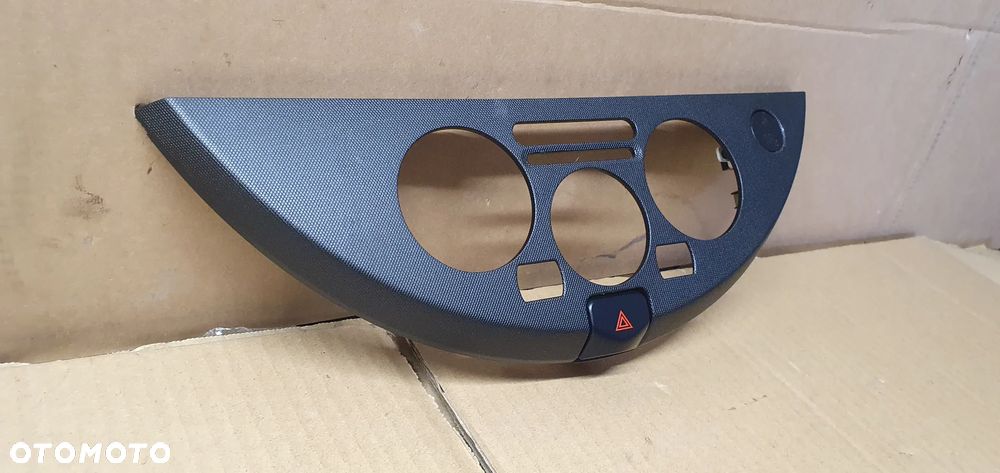 Ramka panelu nawiewu konsoli dekor przełącznik awaryjnych Nissan Note E11 - 3