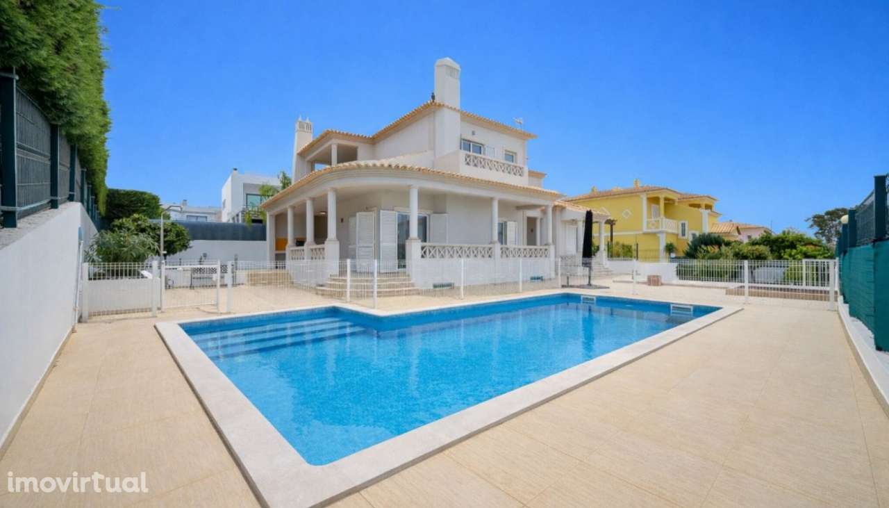 Moradia V3+1 com piscina, à venda em Albufeira, Algarve - Grande imagem: 2/25