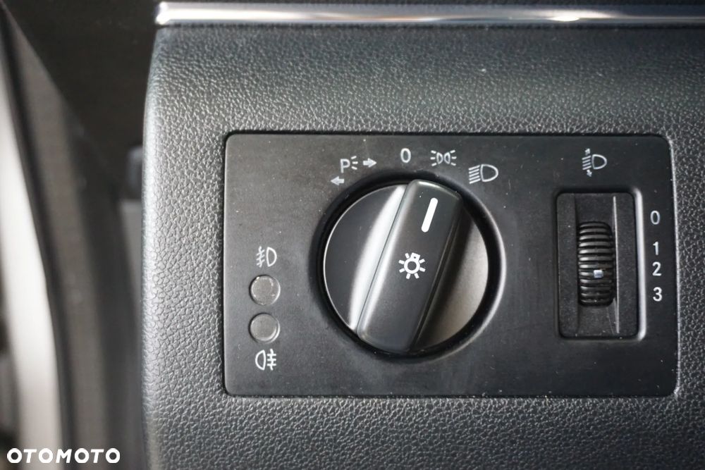 Mercedes-Benz Klasa B 200 CDI Autotronic - 37