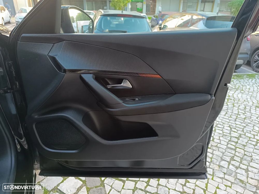 Peugeot 2008 1.2 PureTech Active - 28