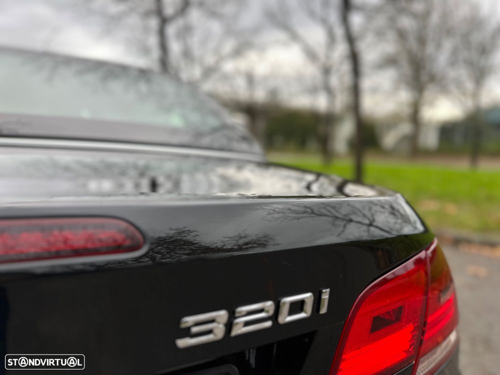 BMW 320 i Cabrio - 13